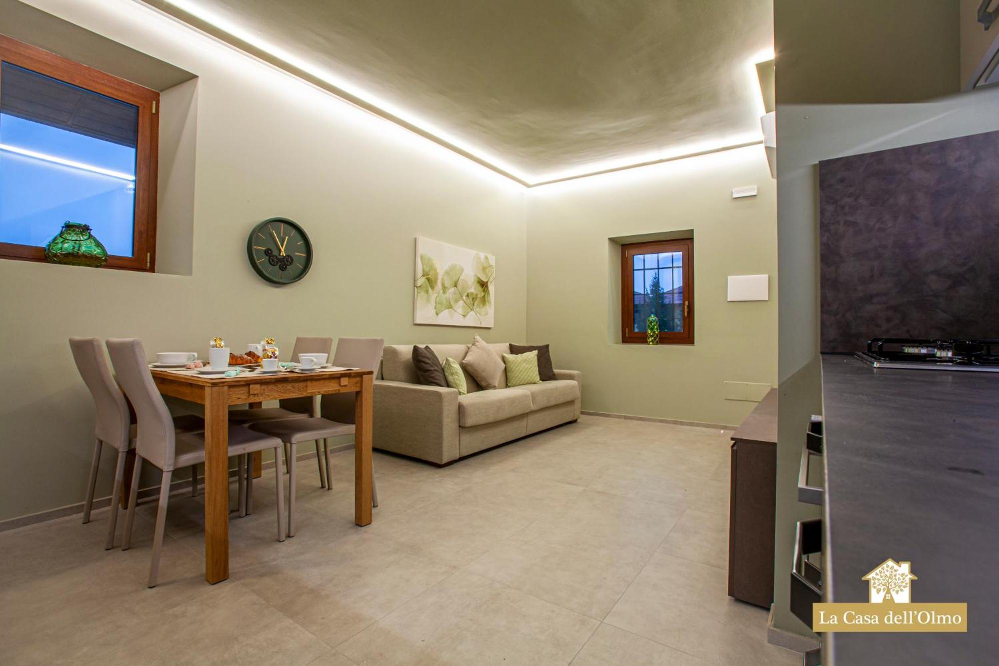 La Casa Dell'Olmo - Suite Apartment Cuneo Bagian luar foto