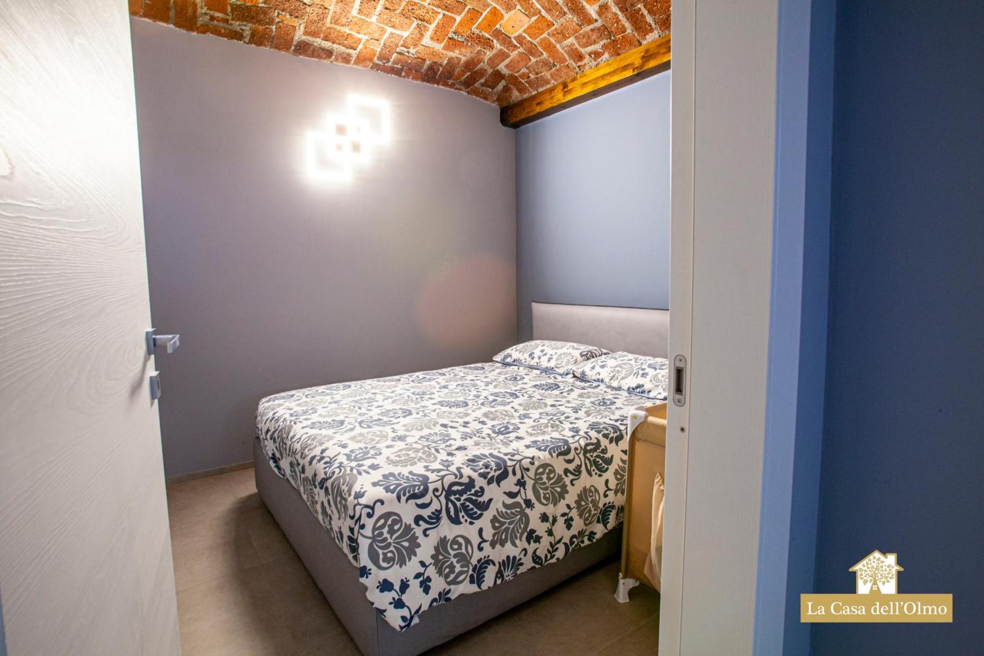 La Casa Dell'Olmo - Suite Apartment Cuneo Bagian luar foto