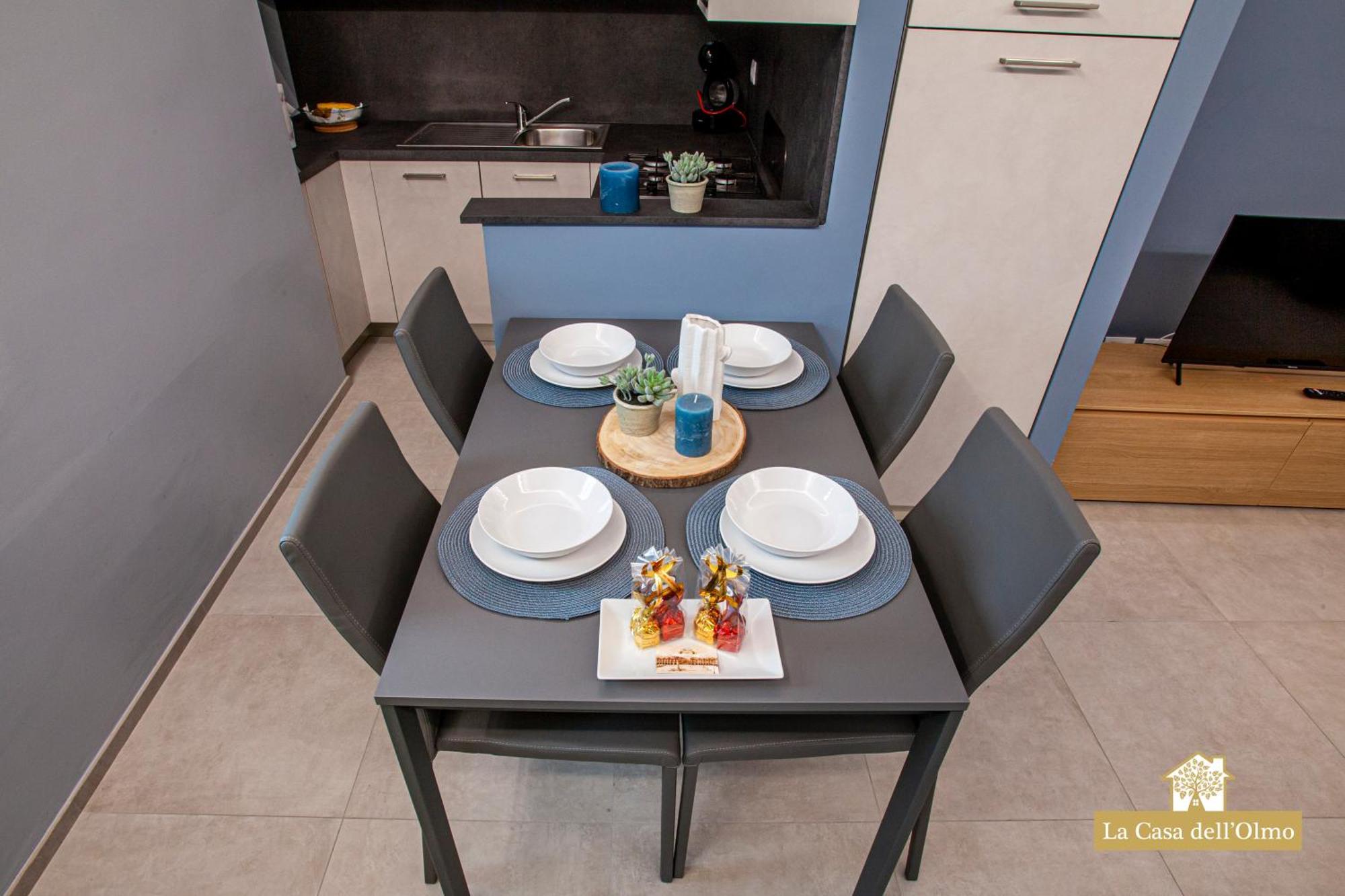 La Casa Dell'Olmo - Suite Apartment Cuneo Bagian luar foto